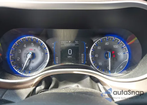 2022 Chrysler Voyager Lx z USA, uszkodzony, nr VIN 2C4RC1CG8NR235711